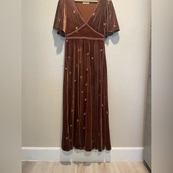 Dark Terracotta Floral Velvet Midi Dress - Picture 4 of 5